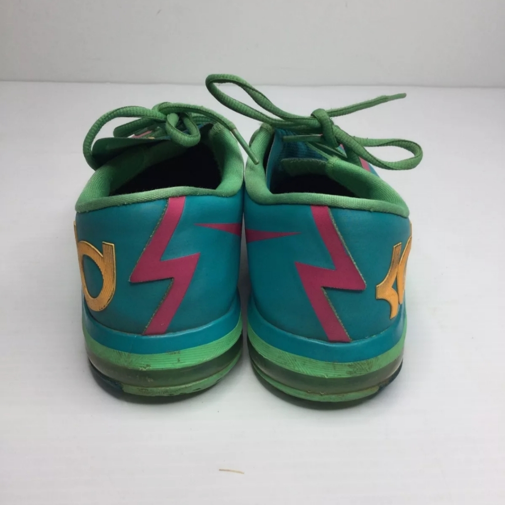 Nike - Picture 4 of 4
